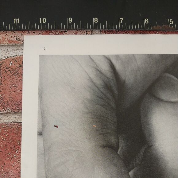 Gulf Oil Corp - Carbon bits on Fingertip - Fuel Quality - Vtg 1961 PRINT AD - Picture 4 of 10